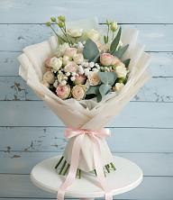 Букет цветов из:  Розы и Лизиантусы в Асекеево