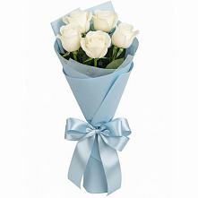 Букет 5 Белых роз Проуд в Асекеево