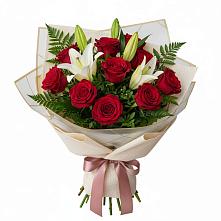 Букет цветов из:  Лилии и Розы в Асекеево