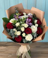 Букет цветов из:  Розы и Альстромерии в Асекеево