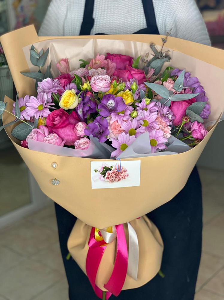 Букет цветов из: Хризантемы, Гвоздики и Альстромерии в Асекеево