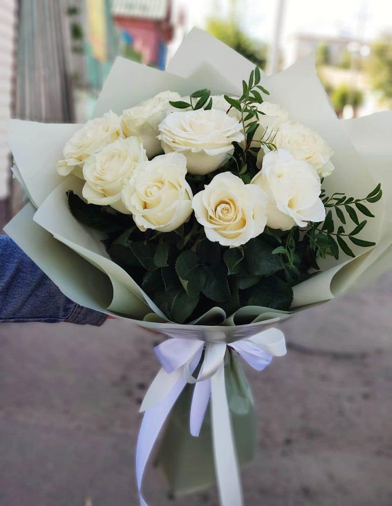 Букет Белые розы Проуд в Асекеево