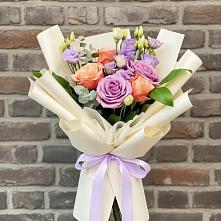 Букет цветов из:  Лизиантусы и Розы в Асекеево