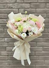 Букет цветов из:  Гвоздики, Розы, Лизиантусы и Хризантемы в Асекеево