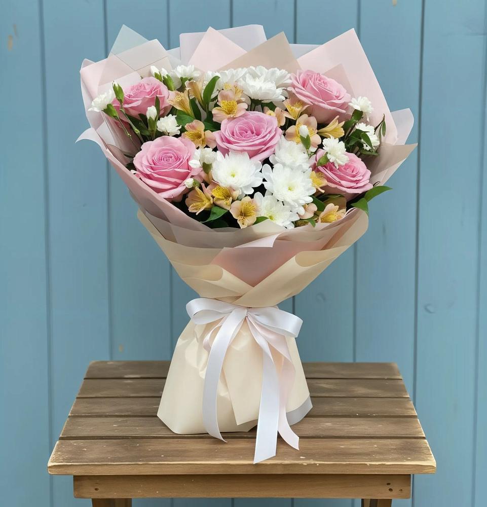 Букет цветов из: Гвоздики, Орхидеи и Розы в Асекеево