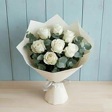 Букет Белые розы в Эвкалипте в Асекеево