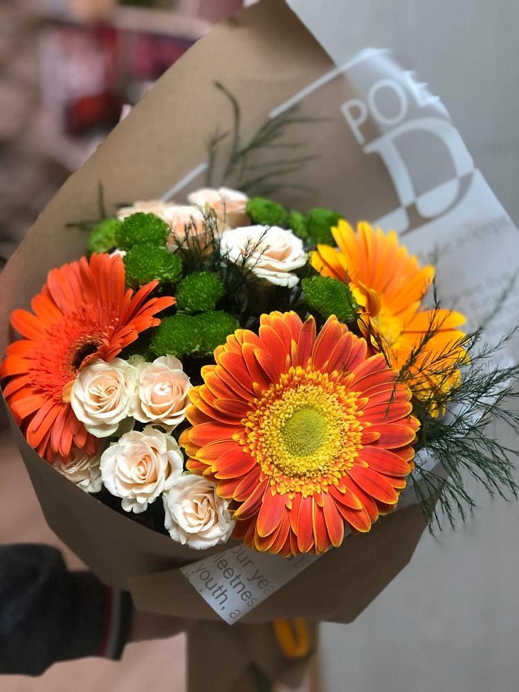 Букет цветов из: Герберы, Хризантемы и Розы в Асекеево