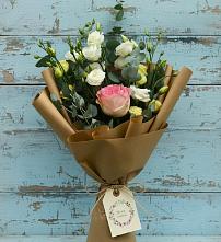 Букет цветов из:  Розы и Лизиантусы в Асекеево